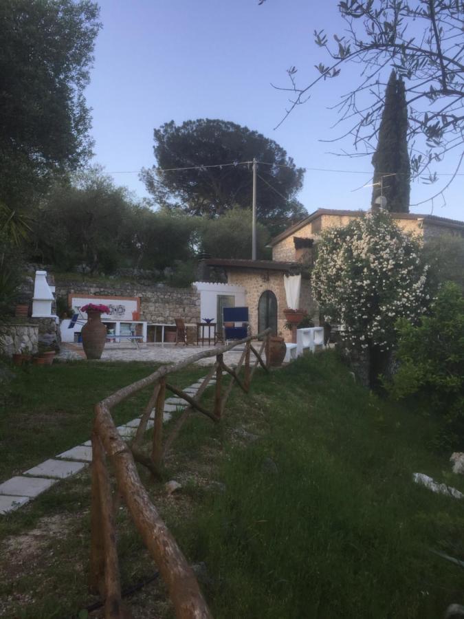 B&B H.M. Sonnino Buitenkant foto
