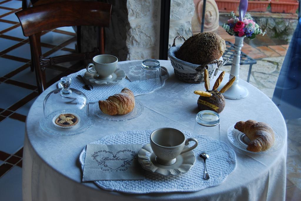 B&B H.M. Sonnino Buitenkant foto